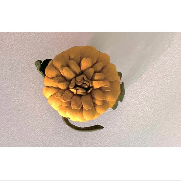 🇨🇦🎁 Vintage 1980s HandMade Leather Marigold Flower  Brooch | Canadian Artisan - Picture 9 of 11
